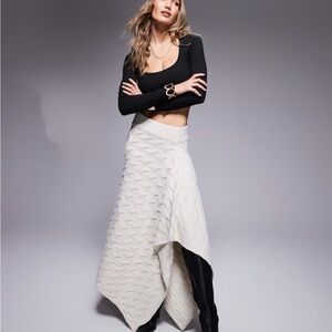 Elegant Cream Women's Skirt